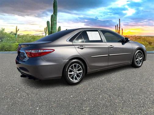 2015 Toyota Camry Hybrid LE