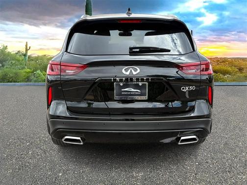 2022 INFINITI QX50 LUXE