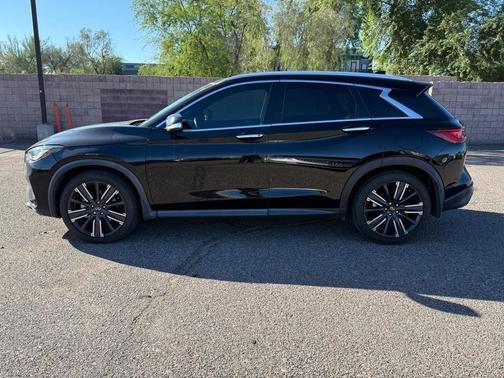 2022 INFINITI QX50 LUXE