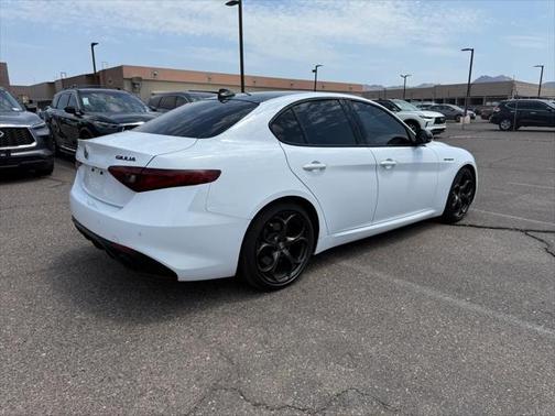 2023 Alfa Romeo Giulia Estrema RWD