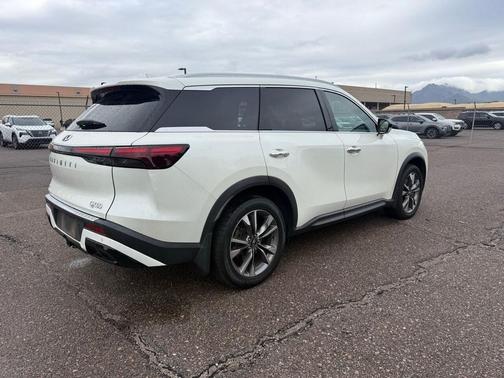 2023 INFINITI QX60 Luxe