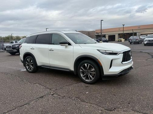 2023 INFINITI QX60 Luxe