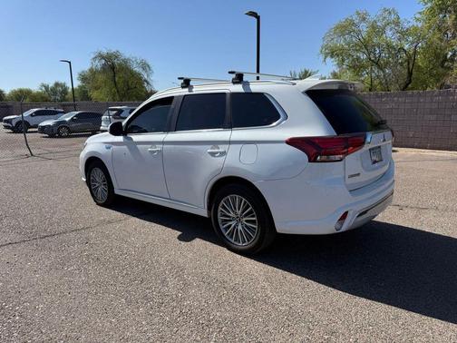 Pearl White 2019 Mitsubishi Outlander PHEV GT