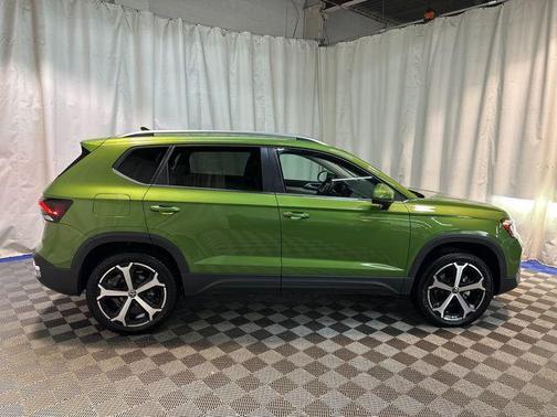 2025 Volkswagen Taos 1.5T SEL