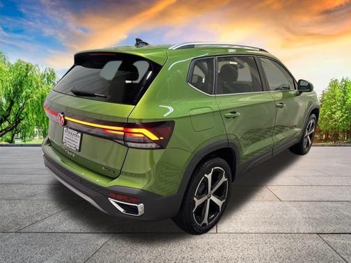 2025 Volkswagen Taos 1.5T SEL
