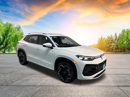 2025 Volkswagen Tiguan 2.0T SEL R-Line 4MOTION