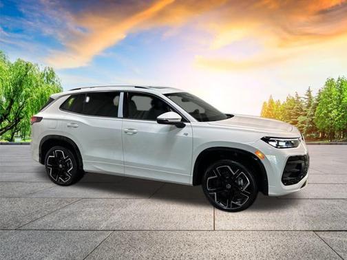 2025 Volkswagen Tiguan 2.0T SEL R-Line 4MOTION