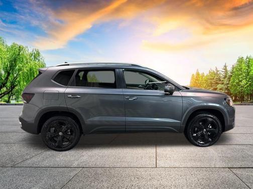 2025 Volkswagen Taos 1.5T SEL