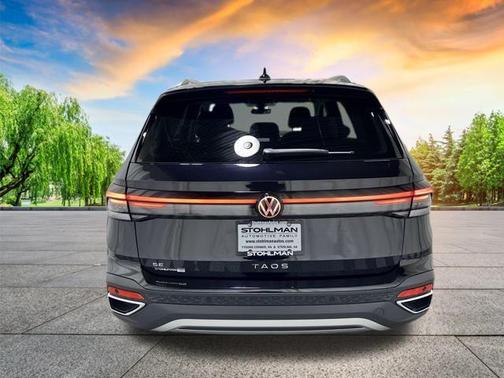 2025 Volkswagen Taos 1.5T SE