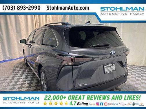 2025 Toyota Sienna LE