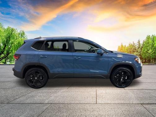 2025 Volkswagen Taos 1.5T SEL