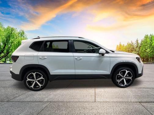 2025 Volkswagen Taos 1.5T SEL