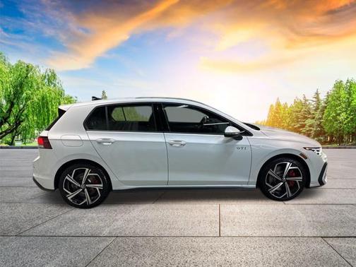 2025 Volkswagen Golf GTI 2.0T SE