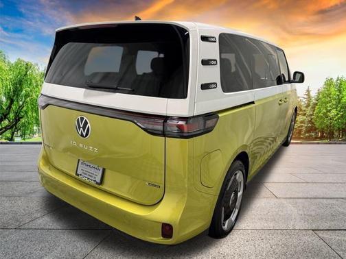 2025 Volkswagen ID. Buzz Pro S Plus
