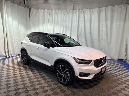 2021 Volvo XC40 R-Design