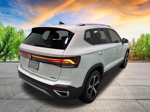 2025 Volkswagen Taos 1.5T SEL