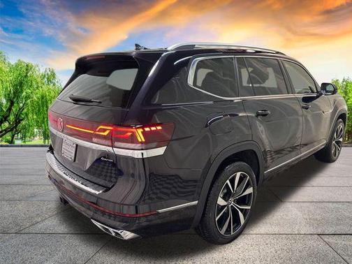 2025 Volkswagen Atlas 2.0T SEL Premium R-Line 4MOTION