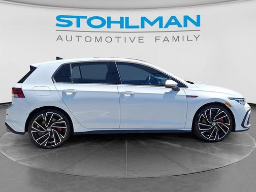 Oryx White Pearl Effect 2022 Volkswagen Golf GTI 2.0T Autobahn