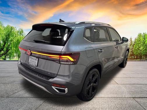 2025 Volkswagen Taos 1.5T SEL