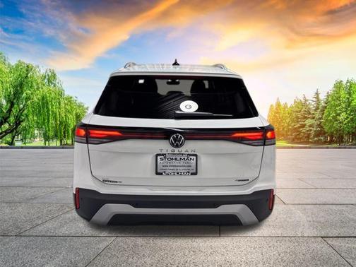 2025 Volkswagen Tiguan 2.0T SE