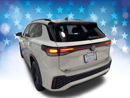 2025 Volkswagen Tiguan 2.0T SE R-Line Black 4MOTION