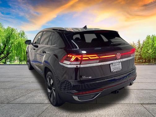 2025 Volkswagen Atlas Cross Sport 2.0T SE w/Technology