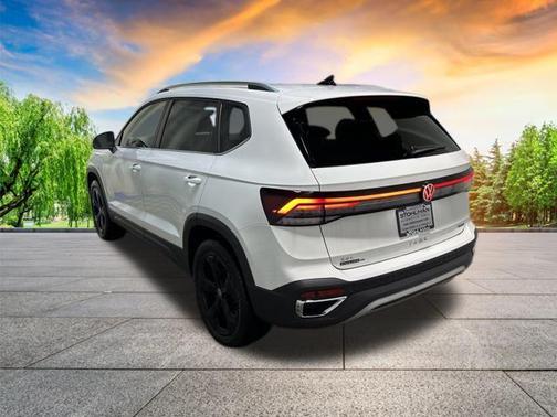 2025 Volkswagen Taos 1.5T SEL
