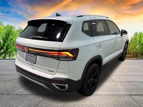 2025 Volkswagen Taos 1.5T SEL