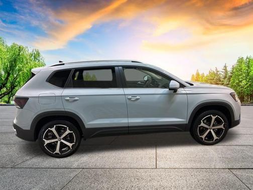 2025 Volkswagen Taos 1.5T SEL