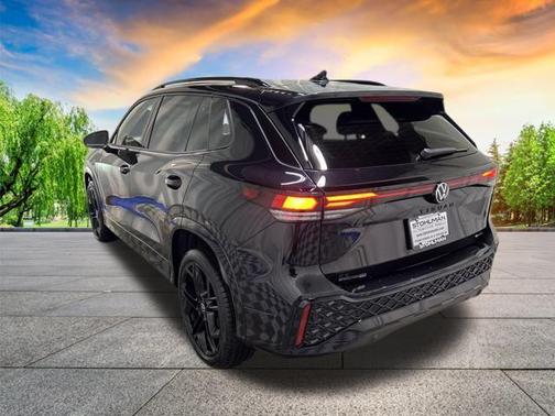 2025 Volkswagen Tiguan 2.0T SE R-Line Black 4MOTION