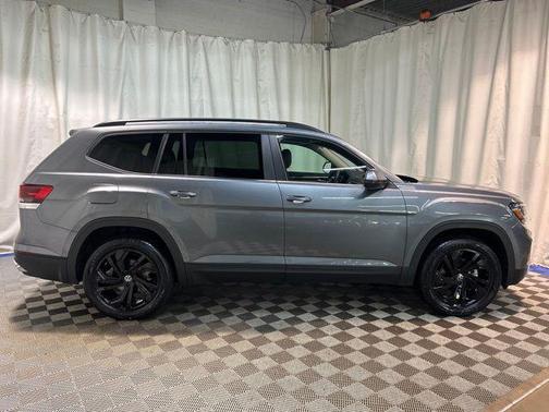 2022 Volkswagen Atlas 3.6L SE w/Technology