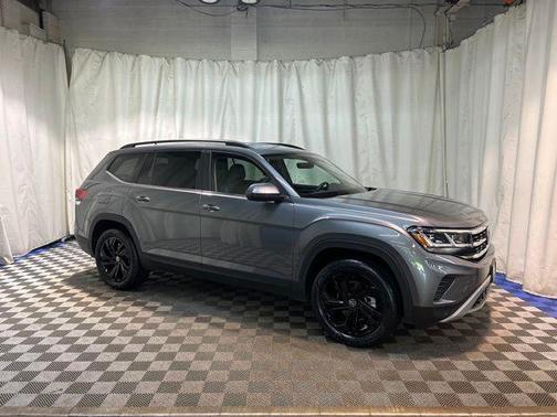 2022 Volkswagen Atlas 3.6L SE w/Technology