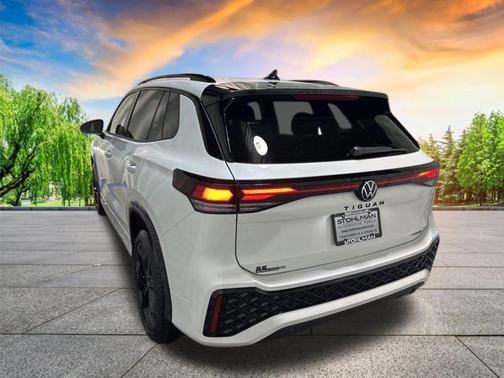 2025 Volkswagen Tiguan 2.0T SE R-Line Black