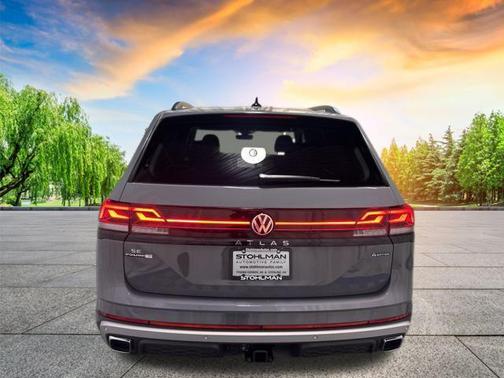 2025 Volkswagen Atlas 2.0T SE