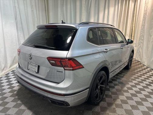 2024 Volkswagen Tiguan 2.0T SE R-Line Black 4MOTION