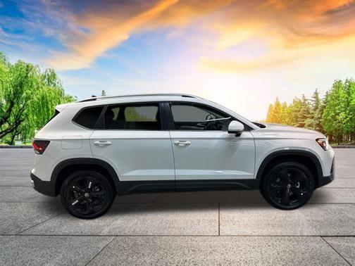 2025 Volkswagen Taos 1.5T SEL