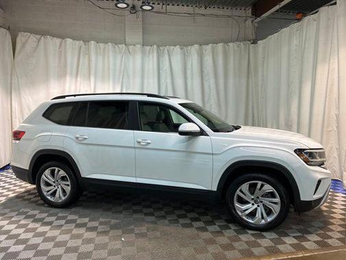 2022 Volkswagen Atlas 3.6L SE w/Technology