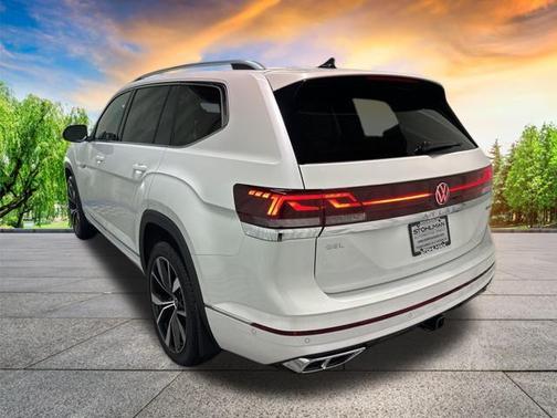 2025 Volkswagen Atlas 2.0T SEL Premium R-Line 4MOTION
