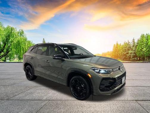 2025 Volkswagen Tiguan 2.0T SE R-Line Black 4MOTION