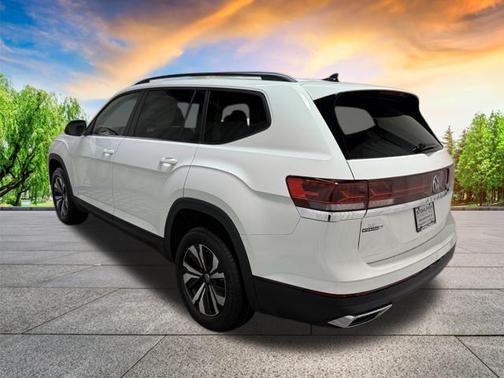 2025 Volkswagen Atlas 2.0T SE