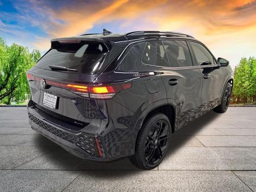 2025 Volkswagen Tiguan 2.0T SE R-Line Black 4MOTION