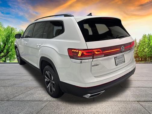 2025 Volkswagen Atlas 2.0T SE