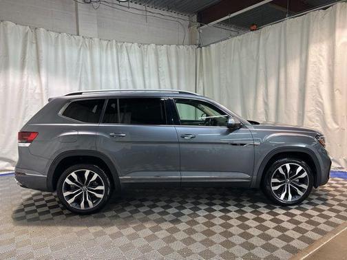 2022 Volkswagen Atlas 3.6L SEL Premium