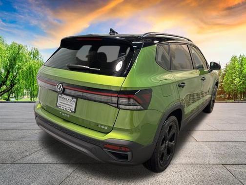2025 Volkswagen Taos 1.5T SE