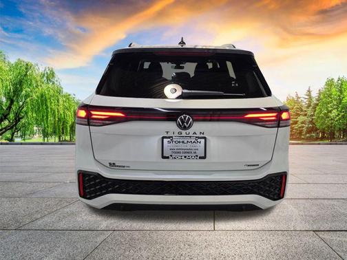 2026 Volkswagen Tiguan 2.0T SE R-Line Black