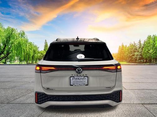 2025 Volkswagen Tiguan 2.0T SE R-Line Black 4MOTION