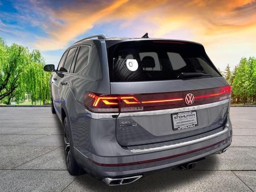 2025 Volkswagen Atlas 2.0T SEL Premium R-Line 4MOTION