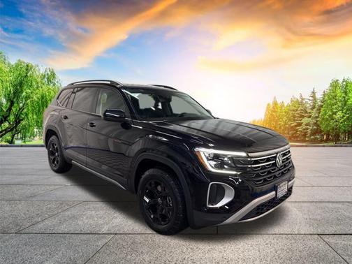 2025 Volkswagen Atlas 2.0T SE