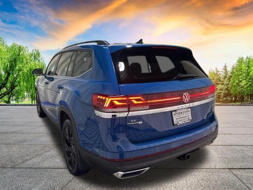 2025 Volkswagen Atlas 2.0T SE w/Technology 4MOTION