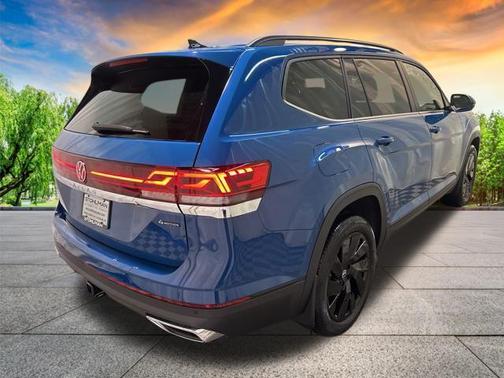 2025 Volkswagen Atlas 2.0T SE w/Technology 4MOTION